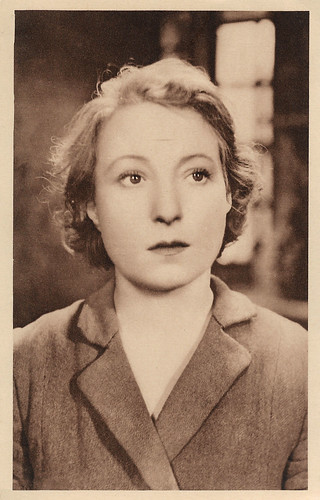Orane Demazis in Regain (1937)