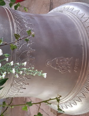 Photo of the bell named John