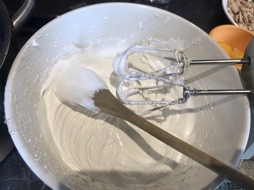 making marshmallow fluff