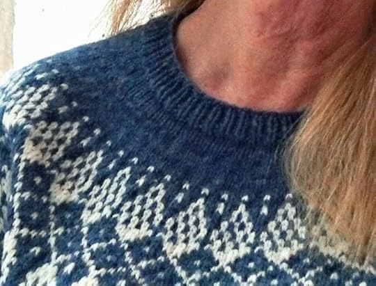 Humulus Finished Neckline