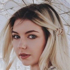 Brooke Barry 1 of 10