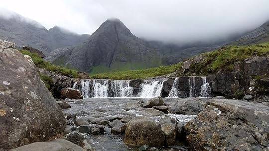 fairy-pools-2399936_1920-1.jpg