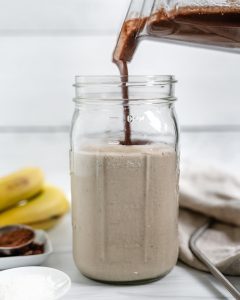 banana breakfast shake in jar 2