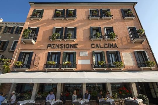 Cafes-in-Venice-La Calcina-outside