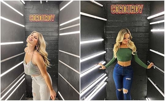Las-vegas-Photos-selfie-Room-Corduroy