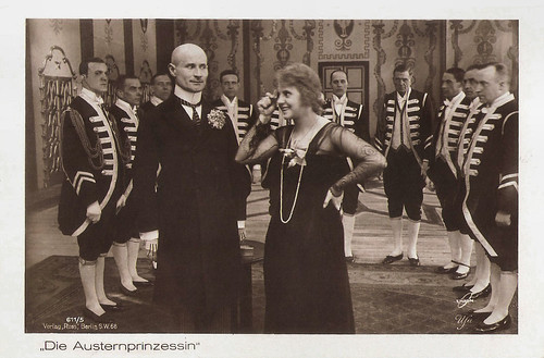 Julius Falkenstein and Ossi Oswalda in Die Austernprinzessin (1919)