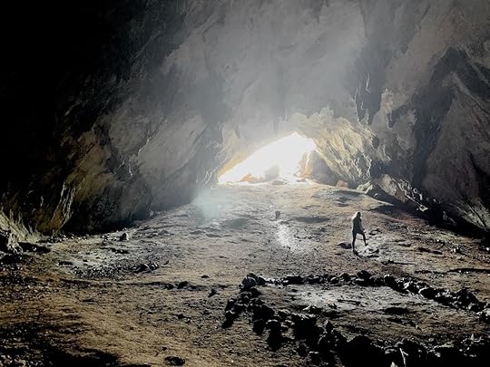 hiking-in-delphi-corycian-cave