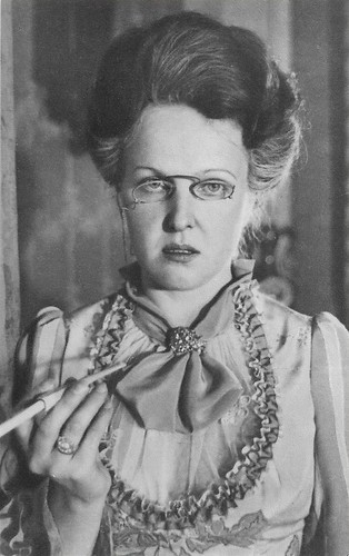 Elena Solovey in Easy Money