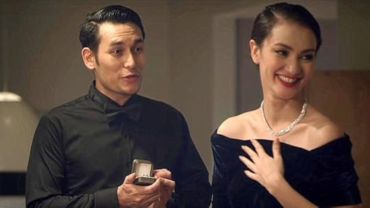 Atiqah Hasiholan dan Arifin Putra dalam film Mantan Manten.