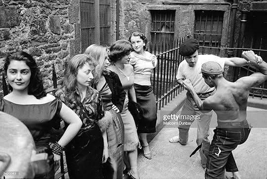 Street Performer : News Photo