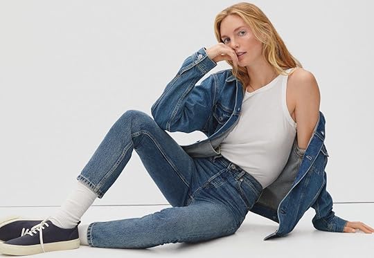 comfortable travel clothes Women Everlane Japanese stretch jeans