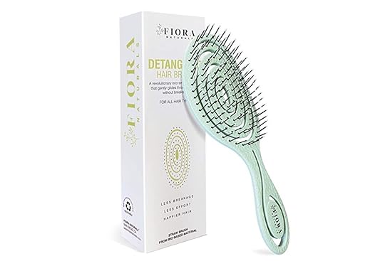 eco friendly toiletries Fiora Naturals Brush