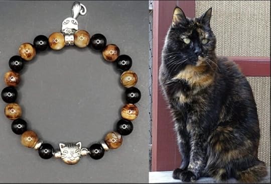 tortoiseshell-cat-bracelet