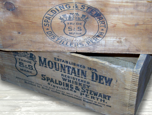 Wooden Whiskey case Spalding and Stewart