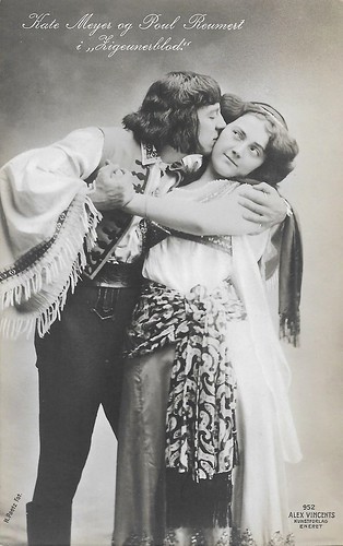 Poul Reumert and Kate Meyer in Zigeunerblod