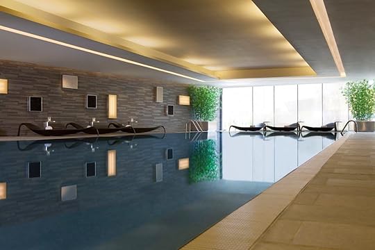 hotel pool hong kong skycity