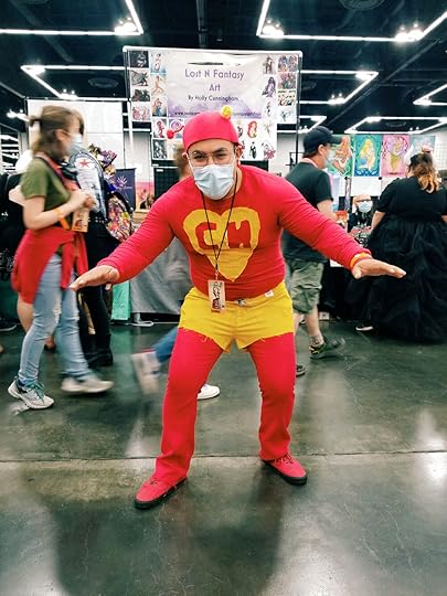 rose-city-comic-con-2021-chespirito-el-chapulin-colorado-cosplay.jpg