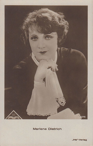 Marlene Dietrich in Café Elektric (1927)