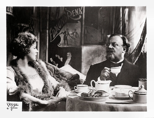 Emil Jannings and Marlene Dietrich in Der blaue Engel (1930)