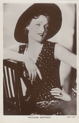 Marlene Dietrich in Der blaue Engel (1930)