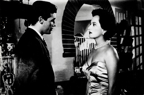 Francisco Rabal and Merle Oberon in Todo es posible en Granada (1954)