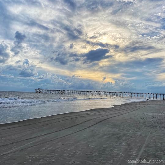 What’s Not to Love? – Six Things to Make You Fall for Fall ~ catmichaelswriter.com