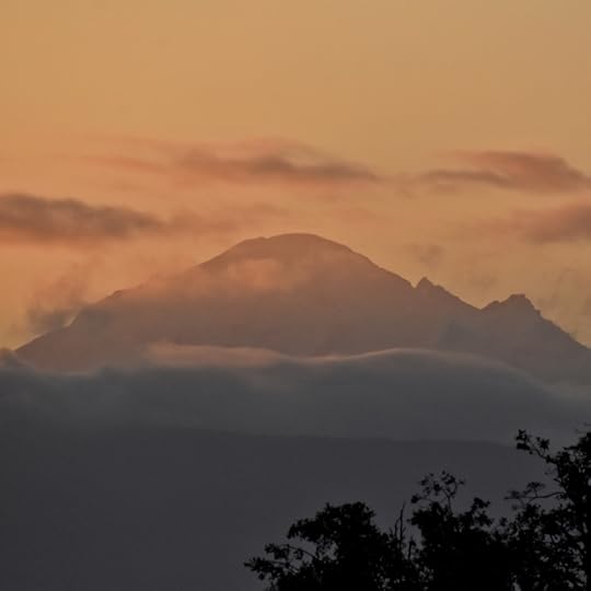misty-golden-dawn-over-mt-baker-north-cascades