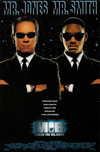 Tommy Lee Jones and Will Smith in Men in Black (1997)