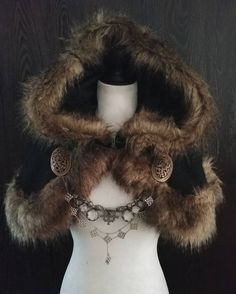 This contains an image of: {{ pinTitle }}