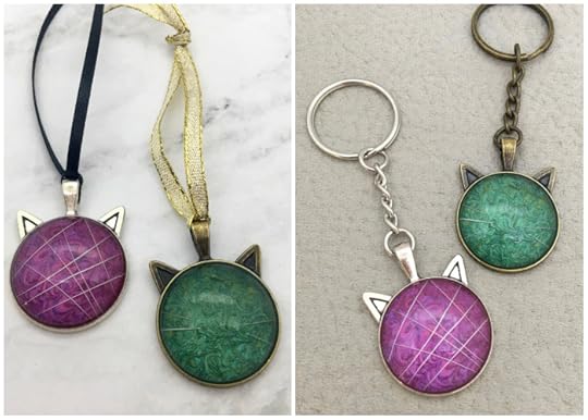 kitty-ears-ornament-keychain