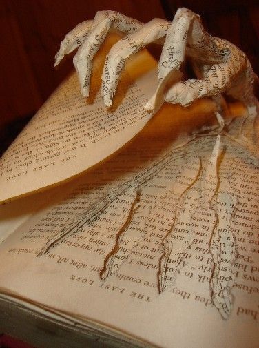 Scary_Book_Art