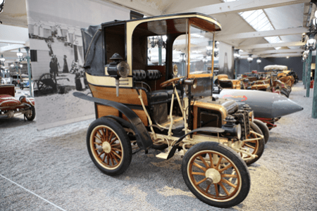 photo of Panhard-Levassor Ladndaulet car