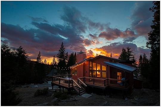 External photo of one of the best airbnb yosemite rentals