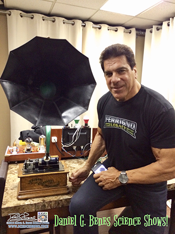 A photo of Lou Ferrigno with Daniel's Edison phonograph player.