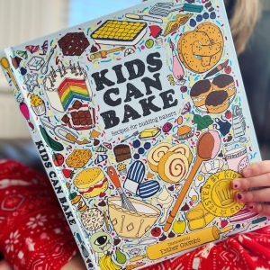 https://thebabybookwormblog.wordpress.com/2021/12/21/kids-can-bake-recipes-for-budding-bakers-esther-coombs/