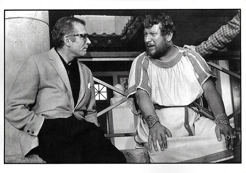 Laurence Olivier and Peter Ustinov at the set of Spartacus (1960)
