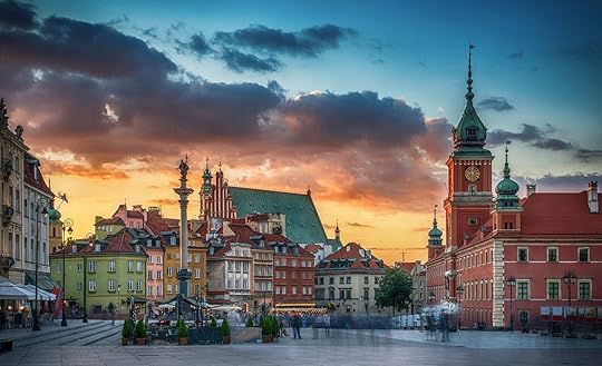 Royal Castle, ancient townhouses and Sigismund's Column in Old town in Warsaw, Poland. Evening view, long exposure.