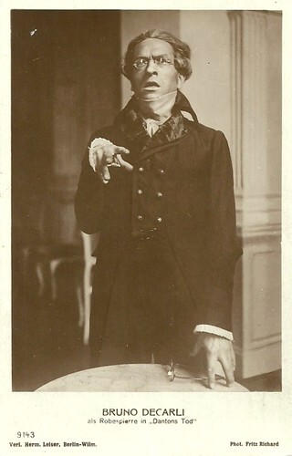 Bruno Decarli as Robespierre in Dantons Tod