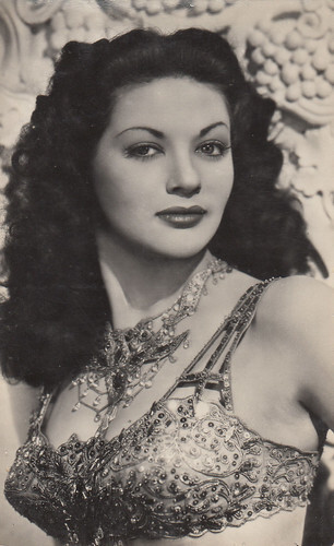 Yvonne De Carlo in Salome Where She Danced (1945)