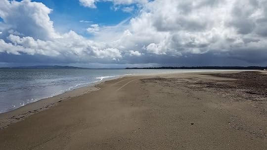 Vacant beach on a beautiful day along the Columbia River Gorge