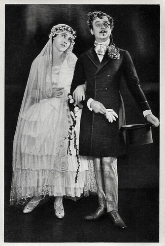 Henny Porten and Ralph Arthur Roberts in Meine Tante, deine Tante (1927)