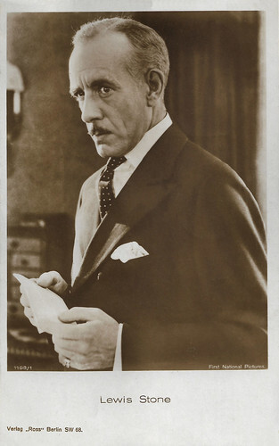 Lewis Stone