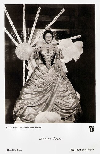 Martine Carol in Lola Montez (1955)