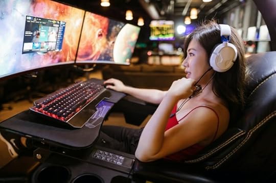 Meet The Top Female Gamers Of 2021 - Chillblast Learn