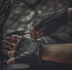 This contains an image of: