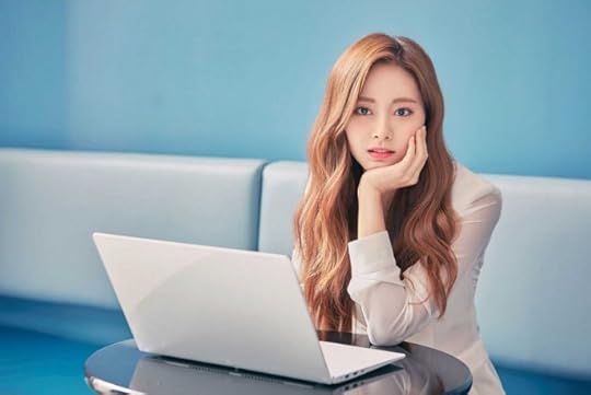 tzuyu twice laptop