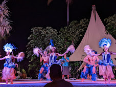 Tahitian dancing at the Loa Luau