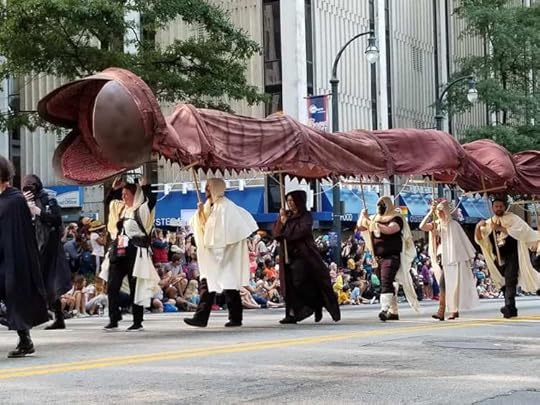 Meet Leto, a 45′ Shai-Hulud Sandworm Cosplay