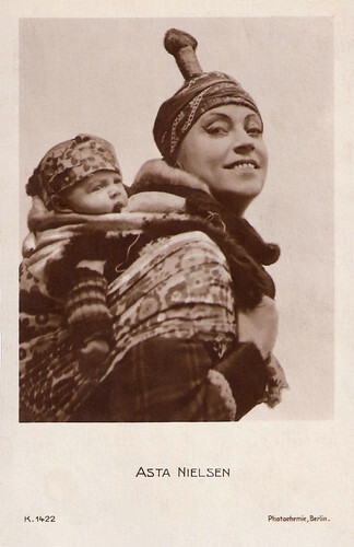 Asta Nielsen in Das Eskimo-Baby (1916)
