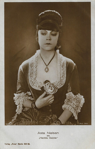 Asta Nielsen in Hedda Gabler (1925)